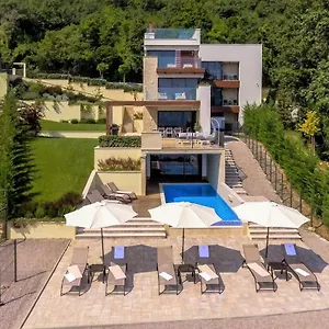Altavista - Seaview & Relax With Heated Pool & Minigolf , Opatija Kroatien